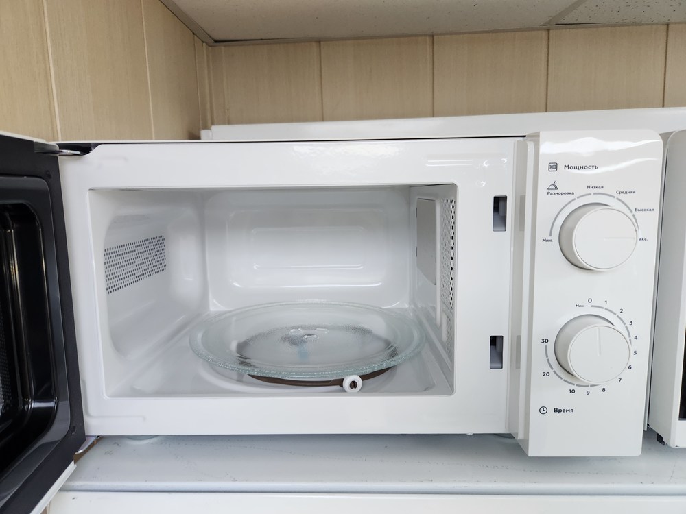 Микроволновая печь BQ MWO-20006SM/W