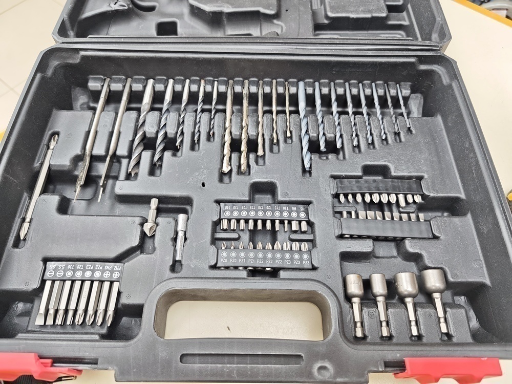 Шуруповерт Dewalt 18V