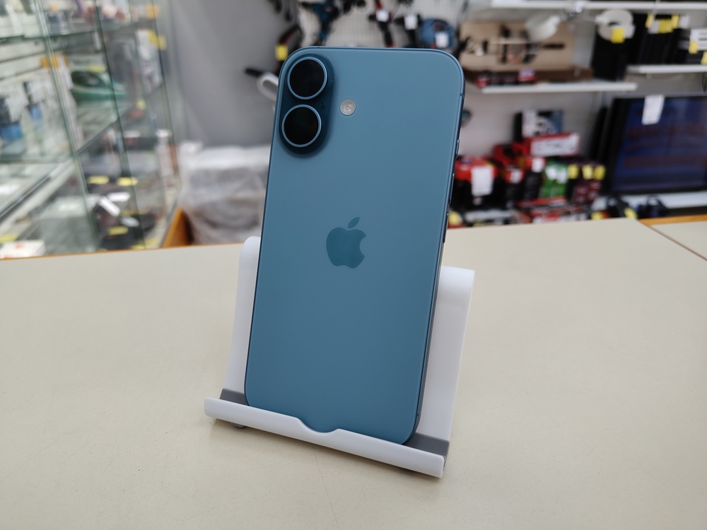 Смартфон Apple Iphone 16 128Gb