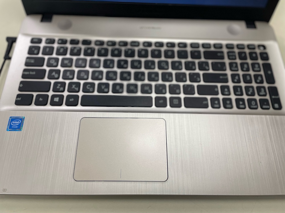 Ноутбук ASUS x541s; Celeron N3060, HD Graphics, 4 Гб, Нет, 1 Tb