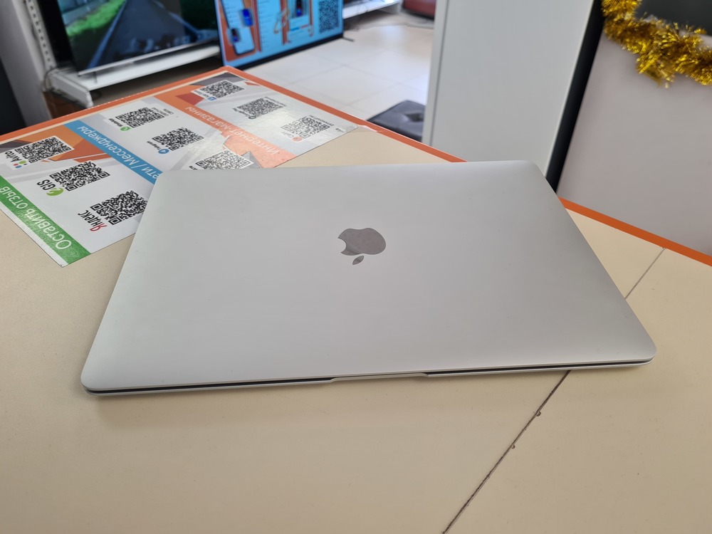 Ноутбук Apple Macbook Air 13 2020 M1 8/256