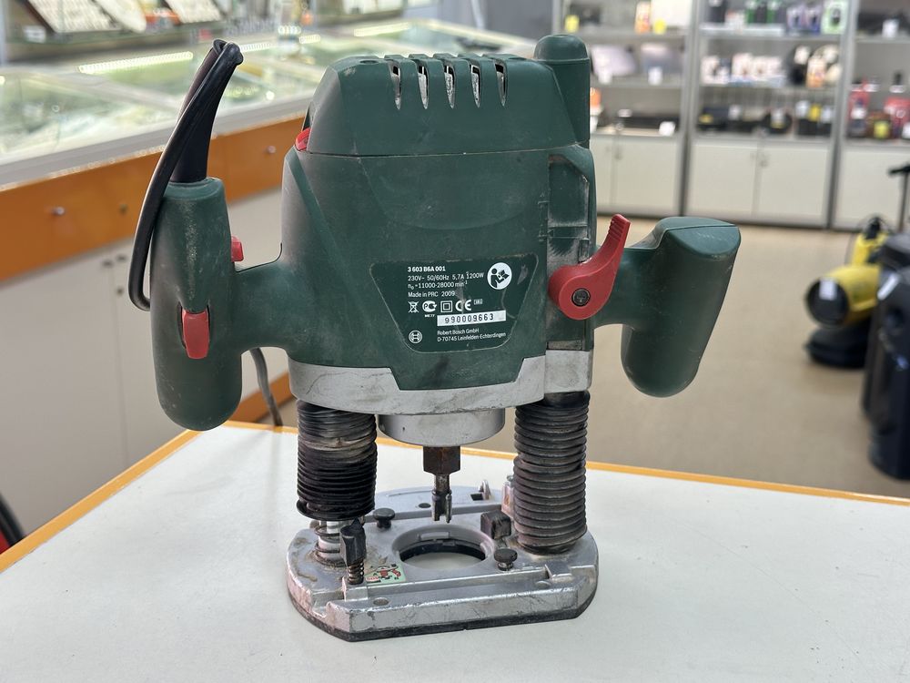Фрезер Bosch POF 1200AE