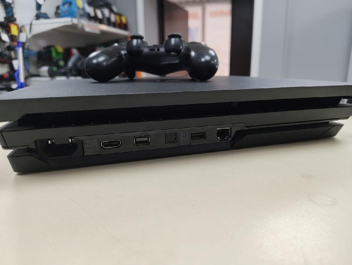 Игровая приставка PlayStation 4 Pro 1Tb