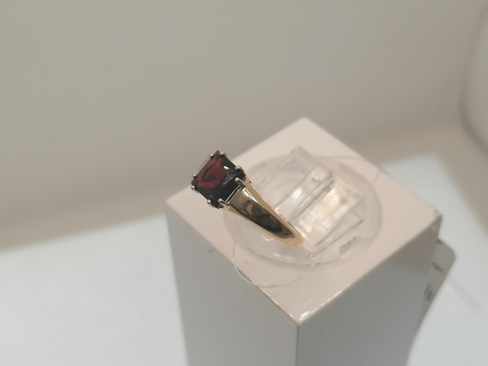 КОЛЬЦО ГРАНАТ (Au 585)