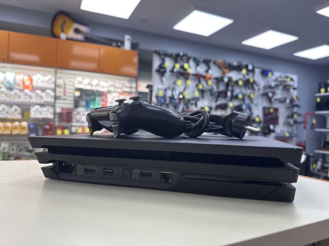 Игровая приставка PlayStation 4 Pro 1Tb Игровая приставка PlayStation 4 Pro 1Tb