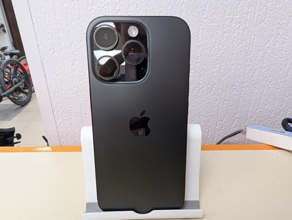 Смартфон Apple Iphone 16 Pro 256Gb