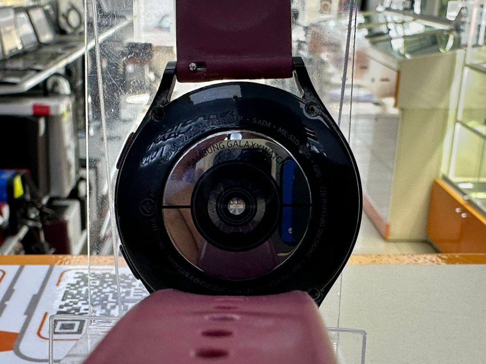 Смарт-часы Samsung Galaxy Watch 4 44mm