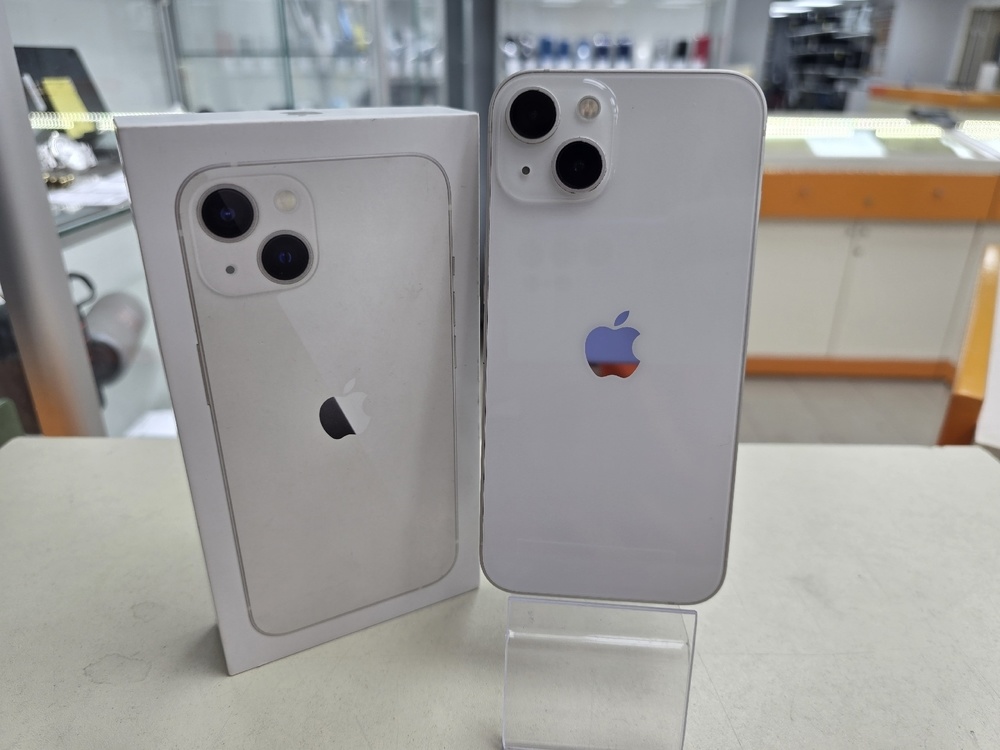 Смартфон Apple iPhone 13 256Gb