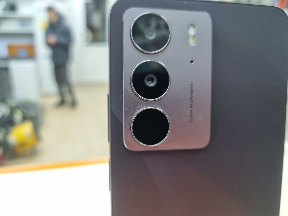 Смартфон Realme C75 8/128