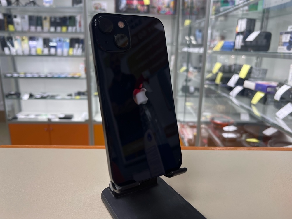 Смартфон Apple iPhone 13 128Gb