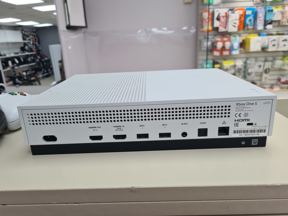 Игровая приставка Xbox One S 500Gb