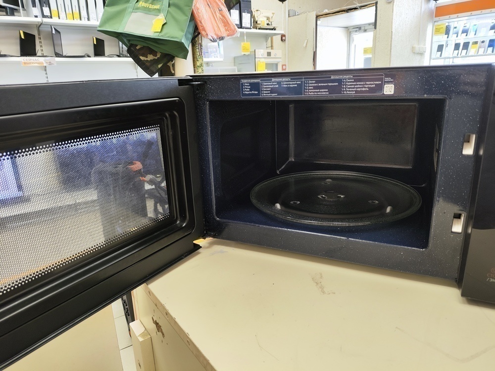 Микроволновая печь Samsung MG30T5018AK