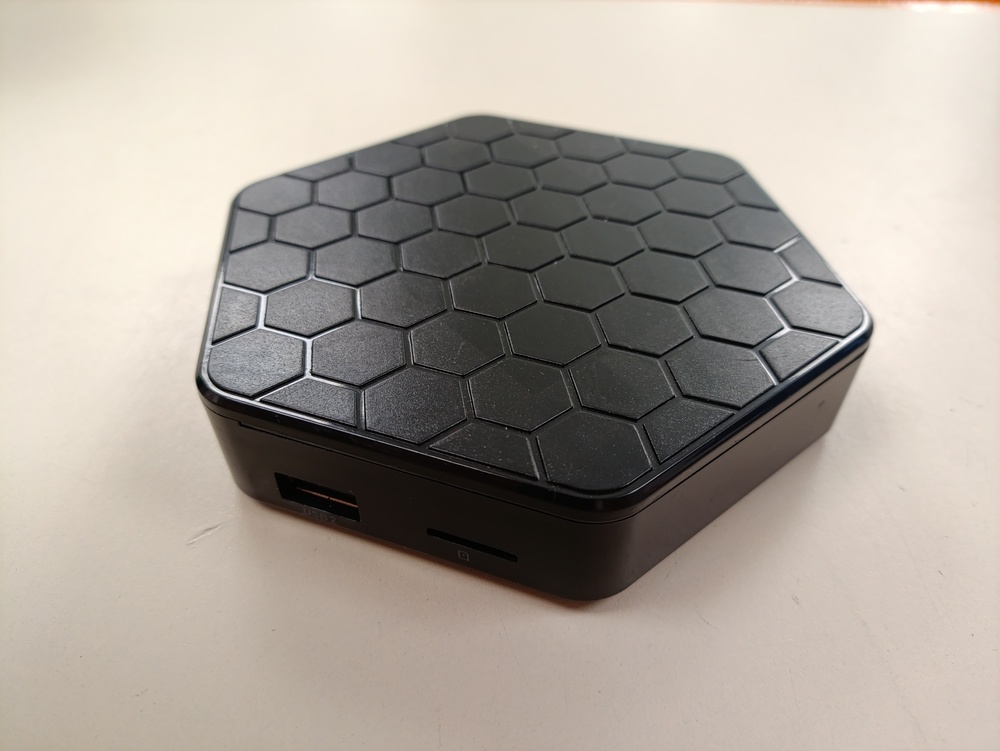 Smart-TV приставка IconBit Movie 2100