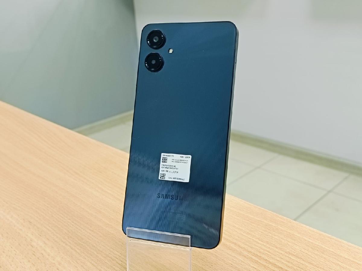 Смартфон Samsung Galaxy A06 4/128