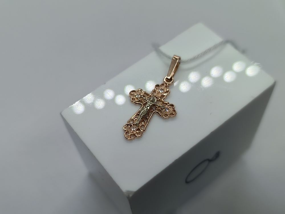 ПОДККИ585 ПОДВЕСКА КРЕСТ С КАМНЯМИ (Au 585)