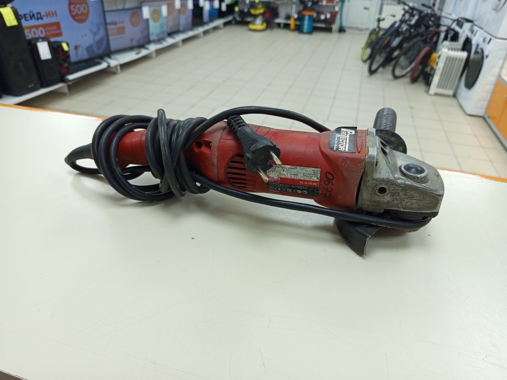 Угловая шлифмашина Milwaukee AG 16-125