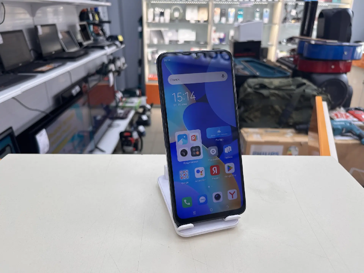 Смартфон Tecno Spark 10 4/128