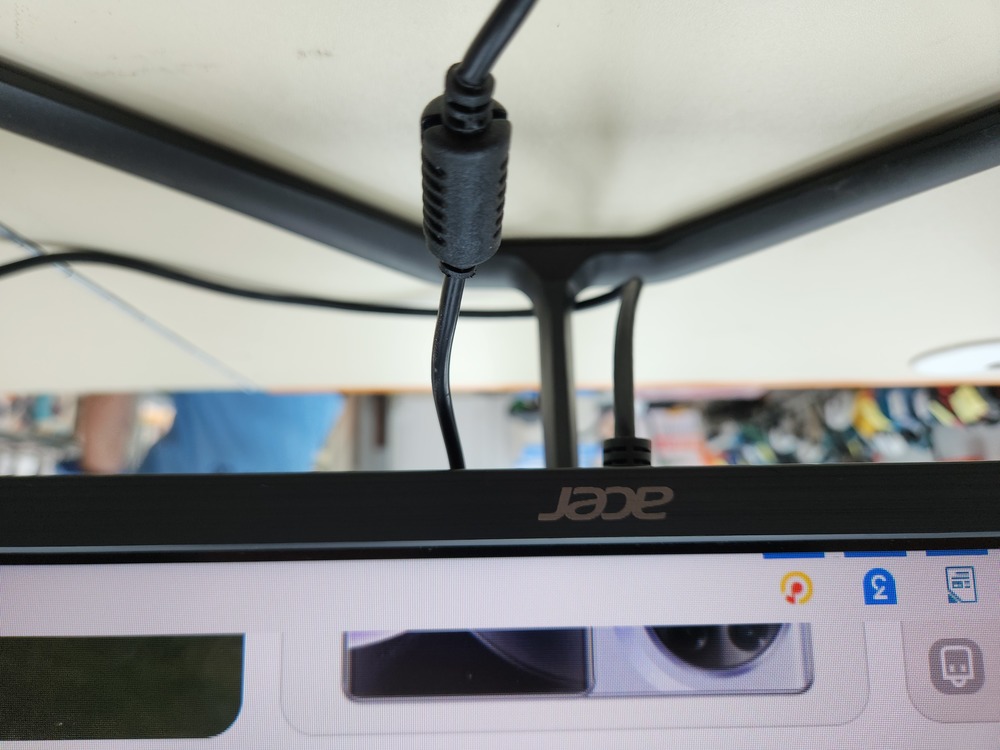 Монитор Acer ED320QR