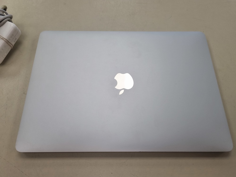 Ноутбук Apple MacBook Pro 13 (A1708)