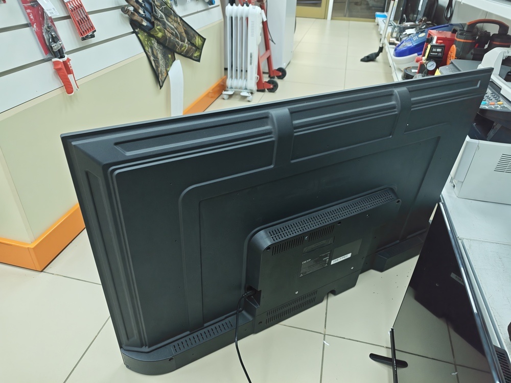 LED Телевизор Dexp 50ucs1/g