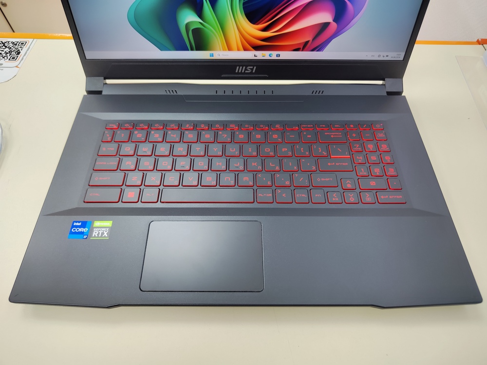 Ноутбук MSI; Core i7-11800H, GeForce RTX 3060, 16 Гб, 500 Гб, Нет