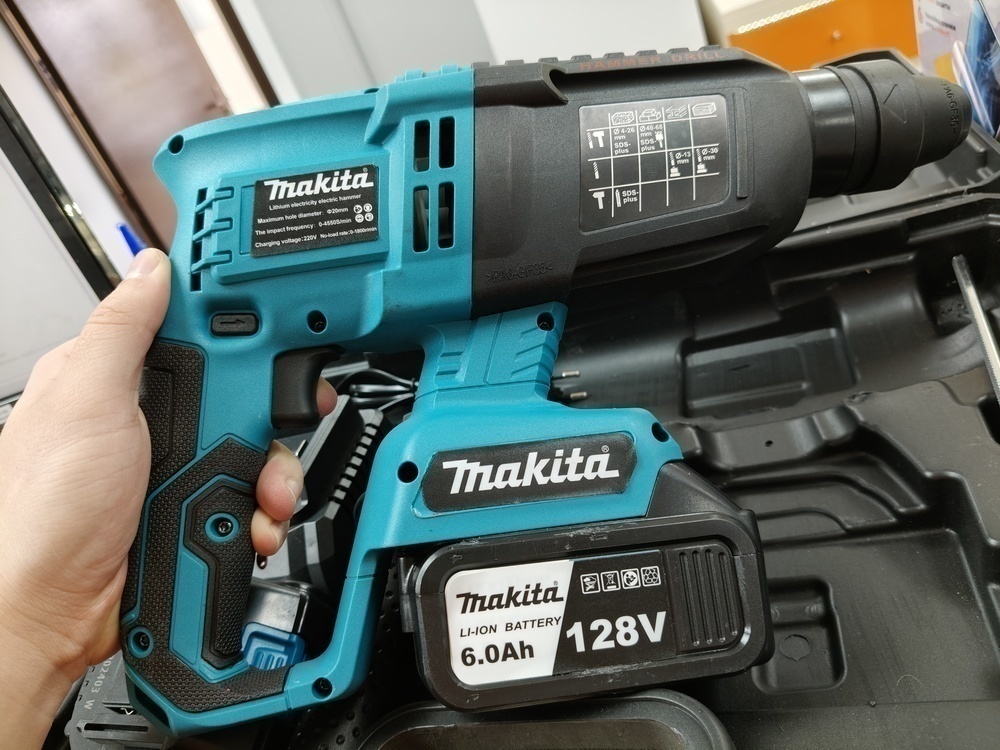 Перфоратор Makita 128V