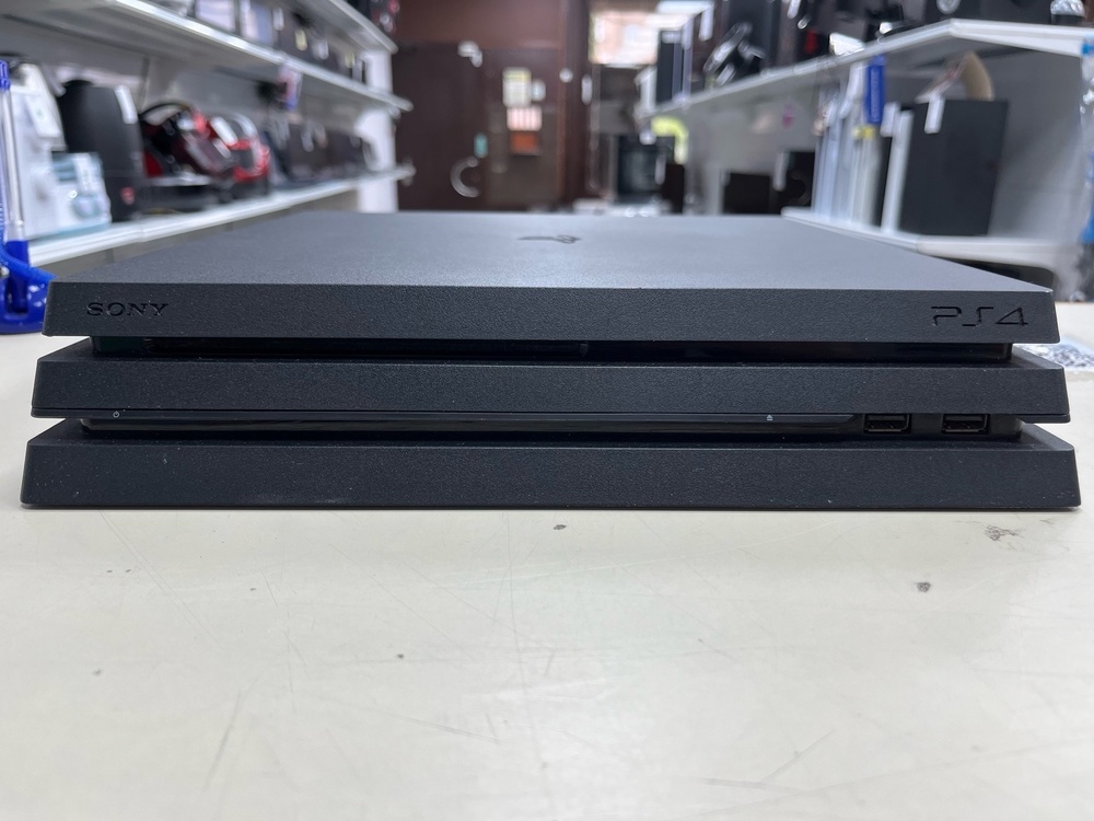 Игровая приставка PlayStation 4 Pro 1Tb