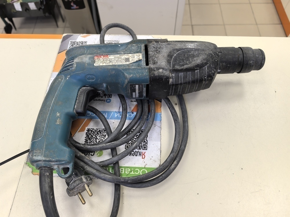 Перфоратор Makita HR2020