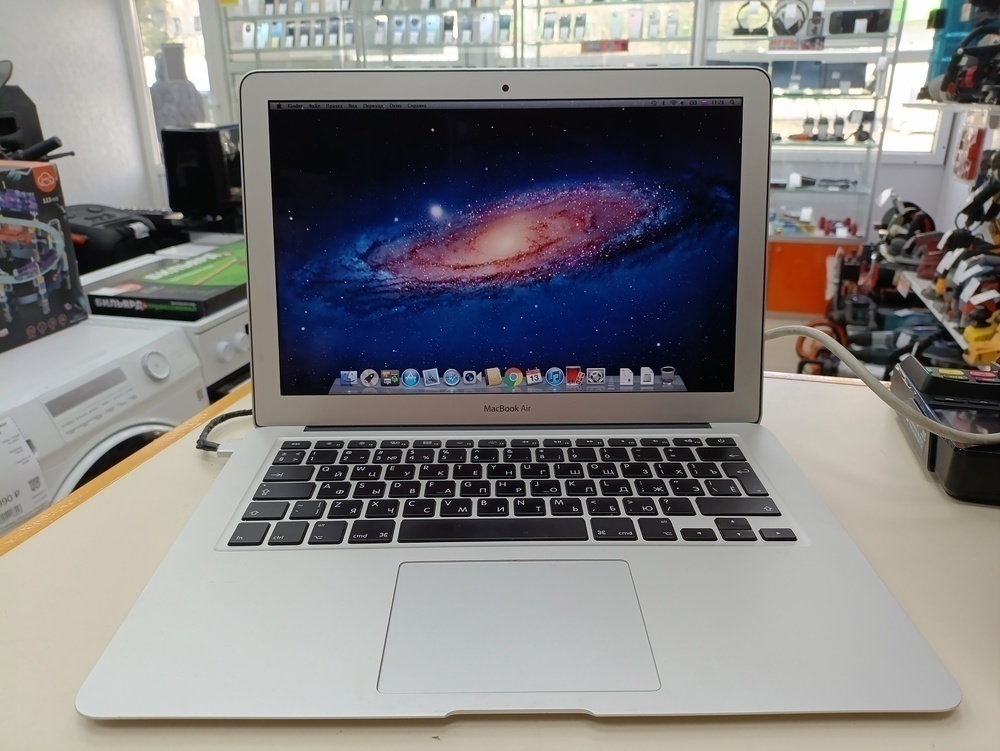 Ноутбук Apple MacBookAir (13 дюймов  A1466) 2012