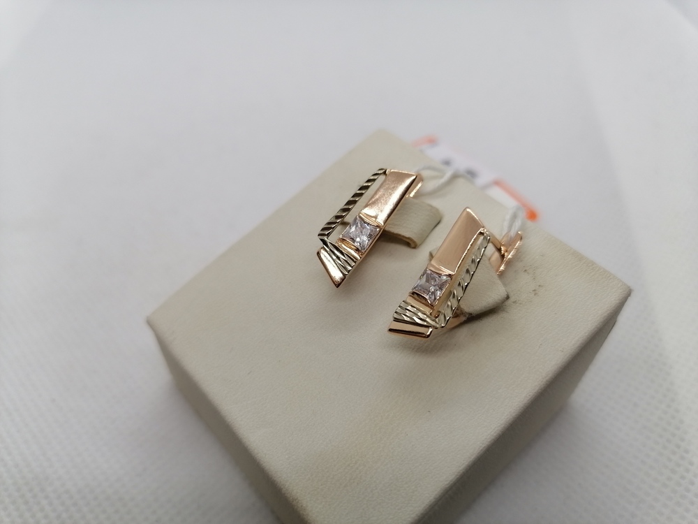 СКМ585 СЕРЬГИ С КАМНЕМ (Au 585)