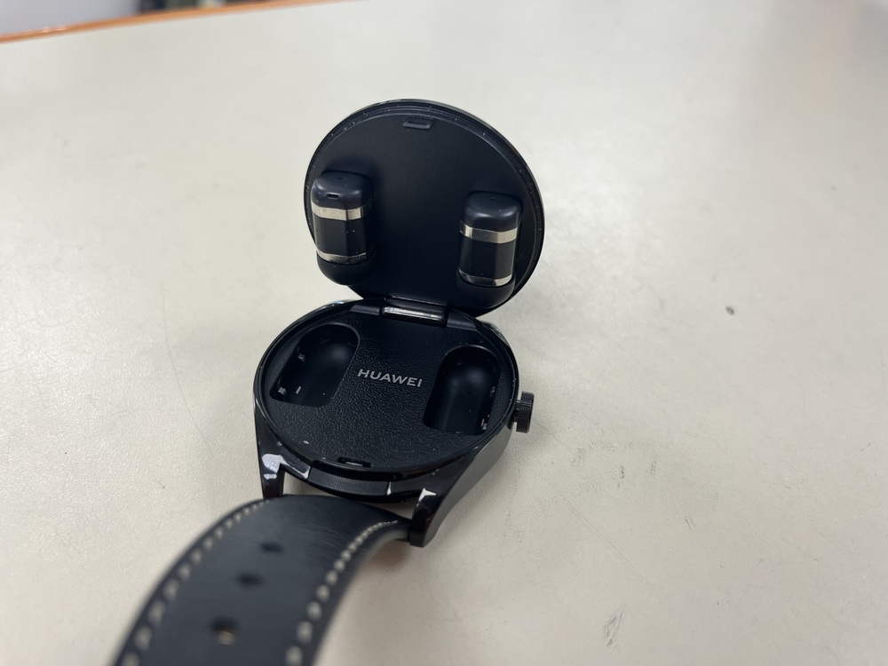Смарт-часы Huawei Watch Buds