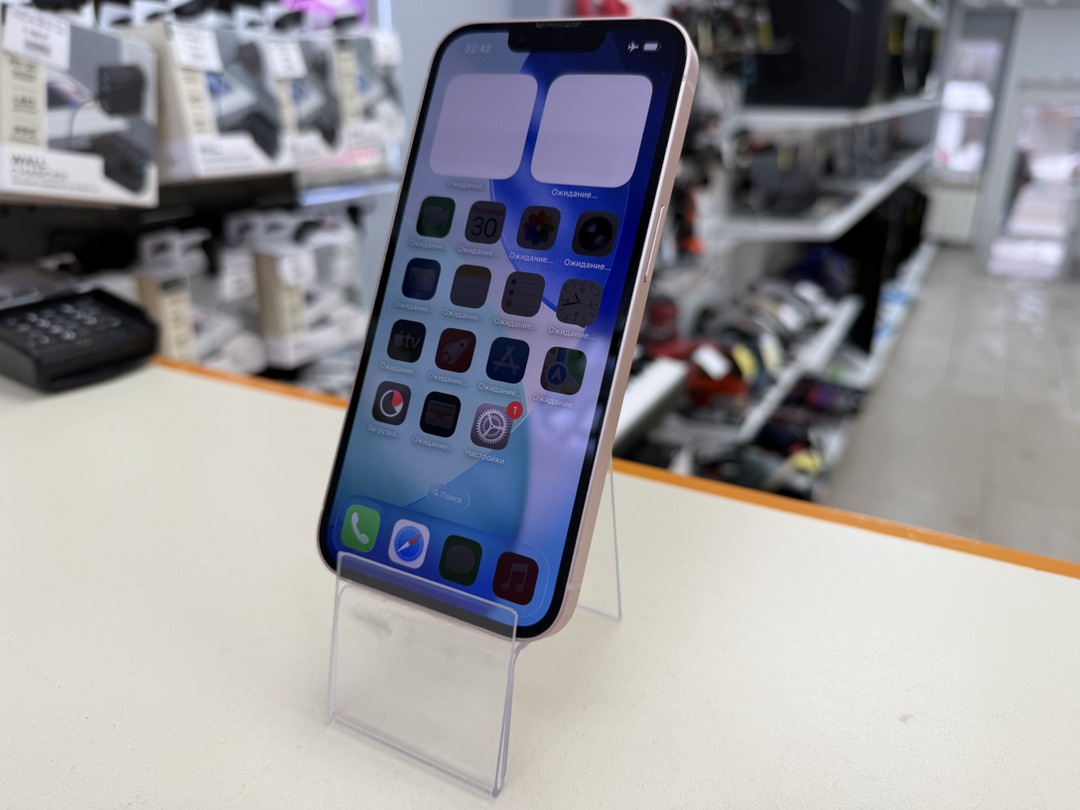 Смартфон Apple iPhone 13 128Gb