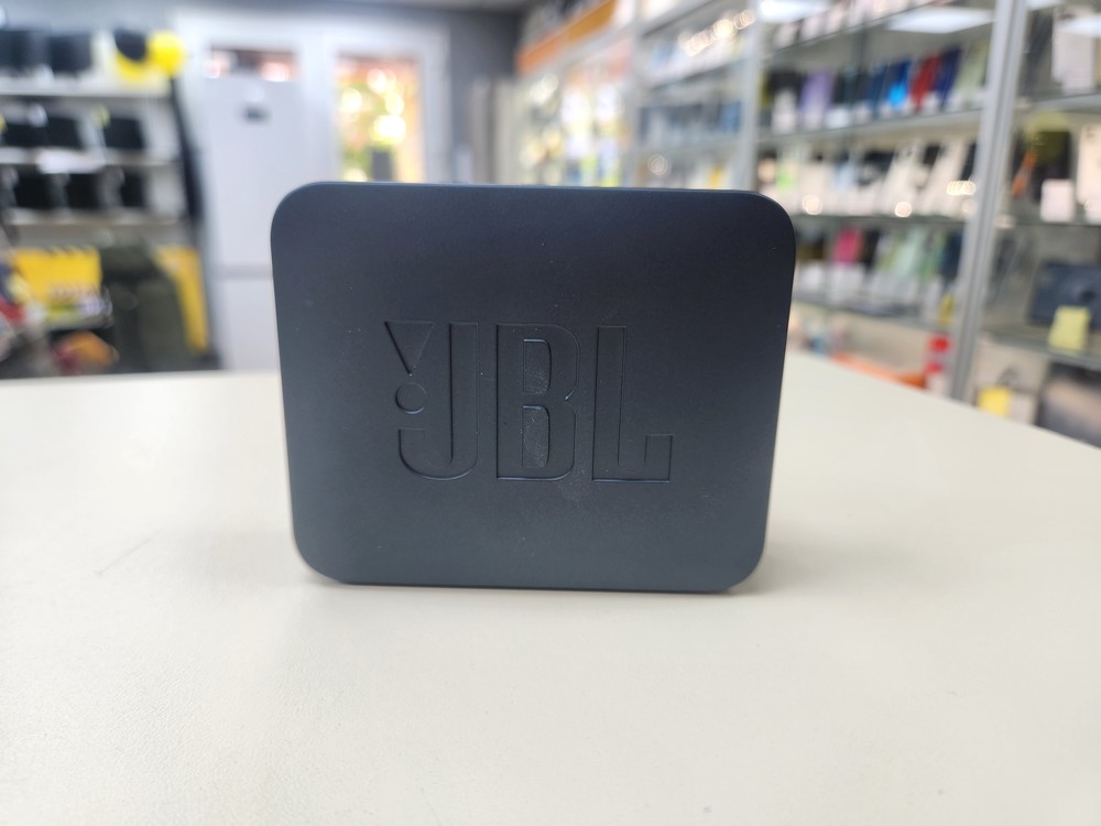 Портативная акустика JBL GO ESSENTIAL
