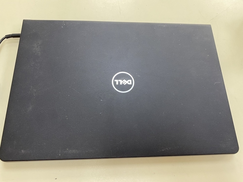Ноутбук DELL; Core i3-6006U, Intel HD Graphics 520, 4 Гб, 128 Гб, Нет