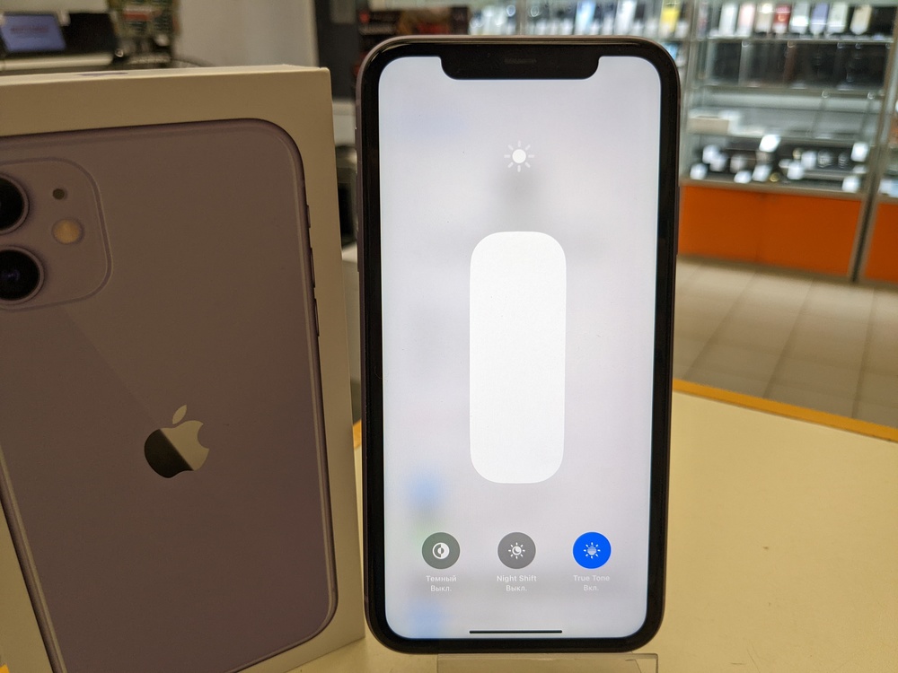 Смартфон Apple iPhone 11 64Gb