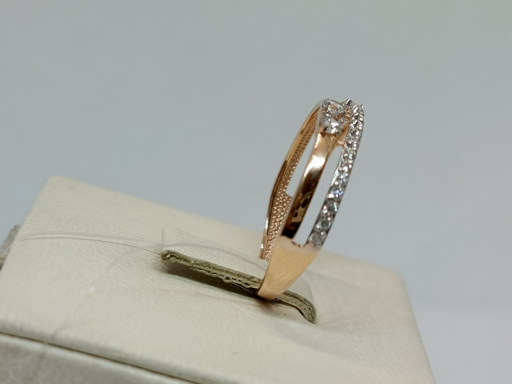 КОЛЬЦО С КАМНЯМИ (Au 585)