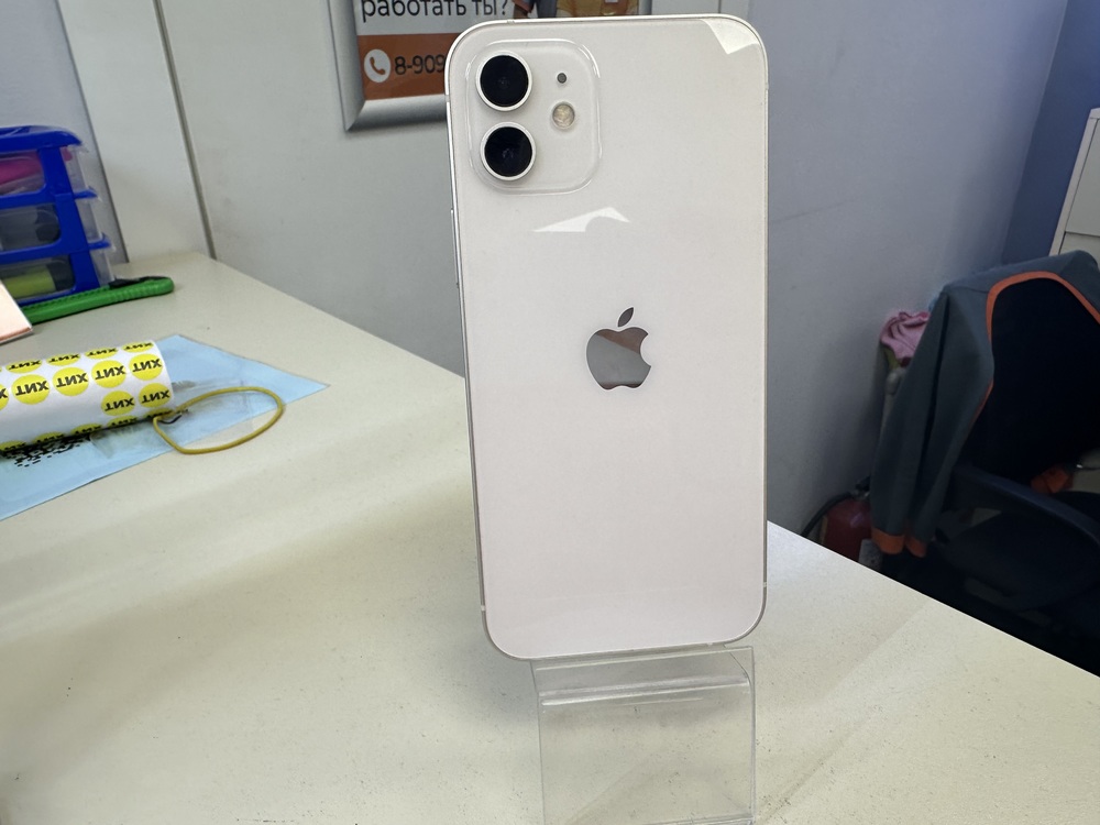 Смартфон Apple iPhone 12 64Gb