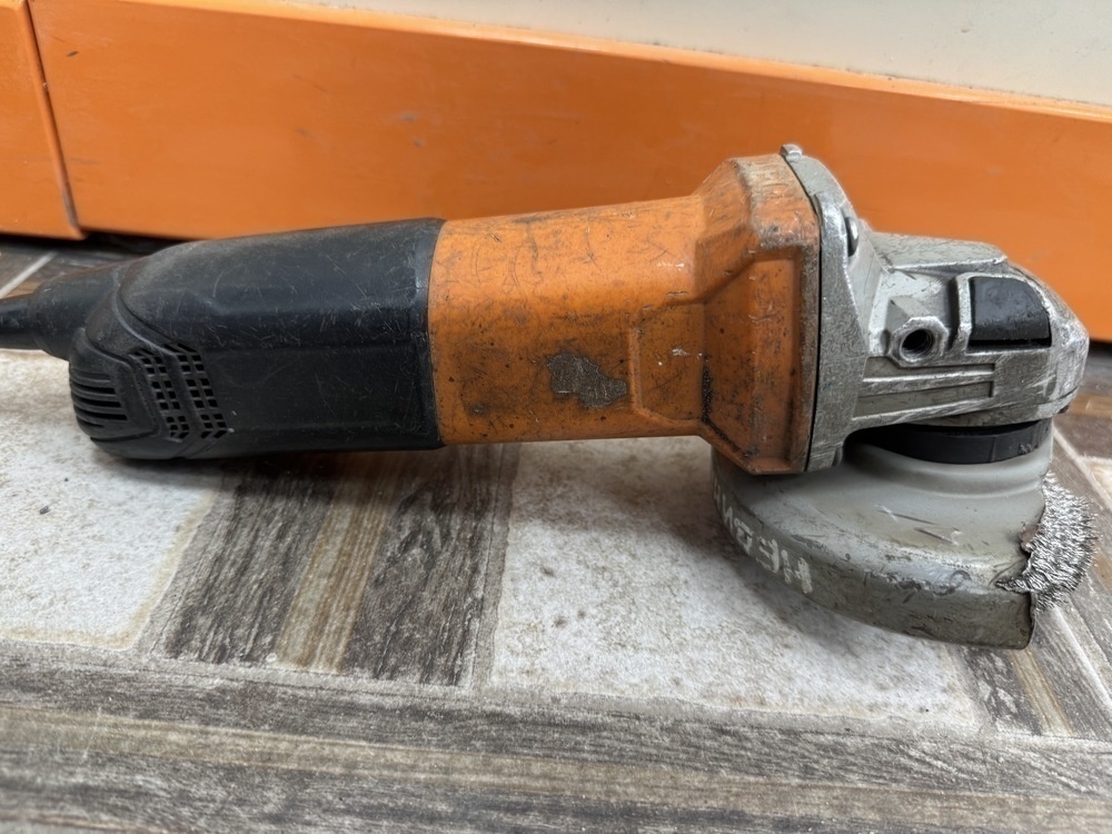 Угловая шлифмашина AEG WS 13-125XE