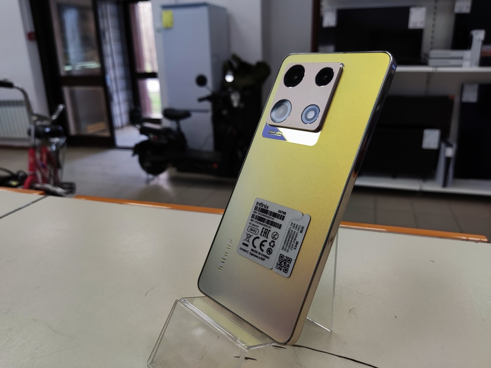 Смартфон Infinix Note 30 PRO 8/256