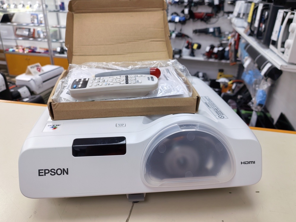Проэктор Epson EB530