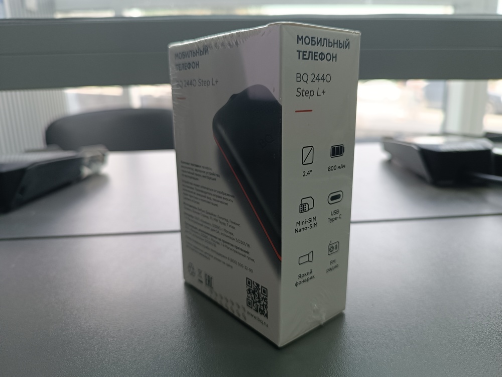 Мобильный телефон BQ 2440