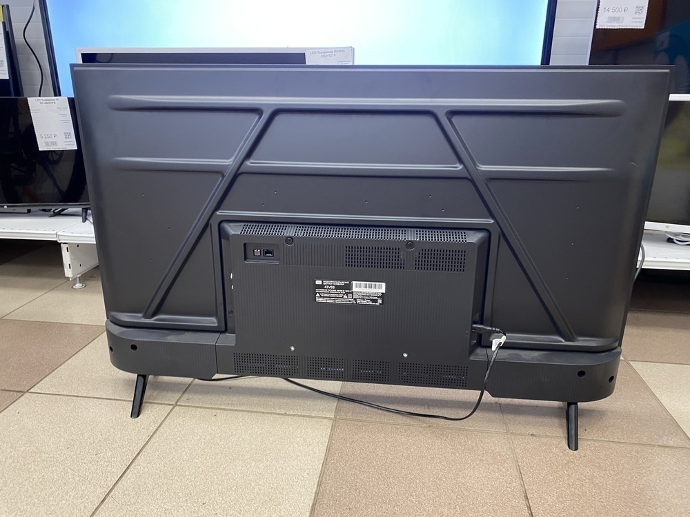 LED Телевизор TCL 43V6B