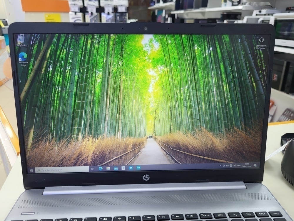 Ноутбук HP 250 G8; I3-1115G4, Intel UHD Graphics, 8 Гб, 256 Гб, Нет