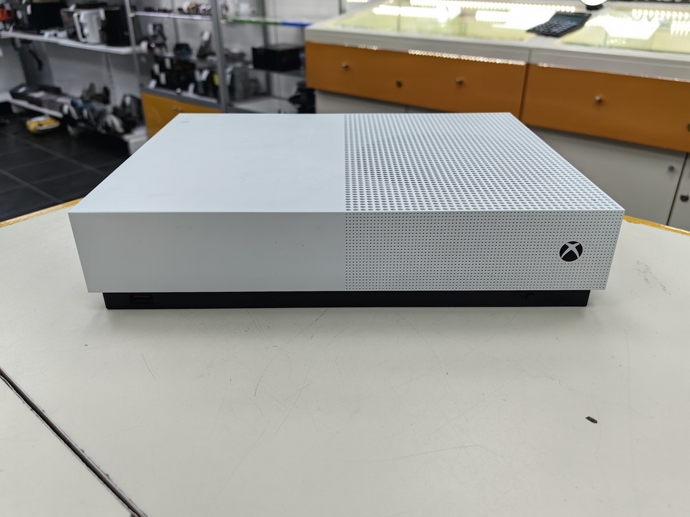 Игровая приставка Xbox One S 1TB