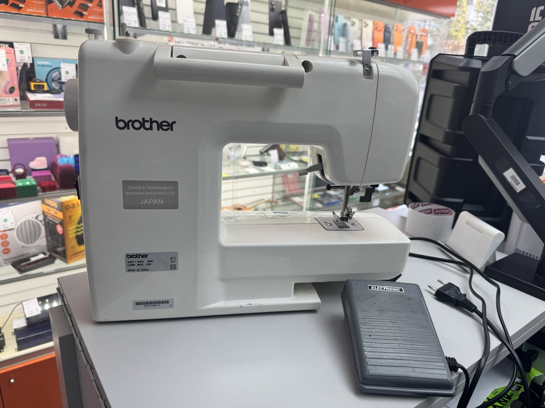 Швейная машина Brother XL-5700