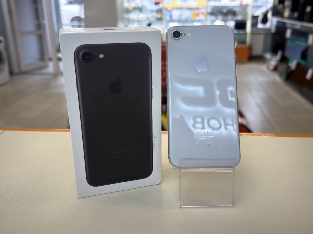 Смартфон Apple iPhone 8 256Gb