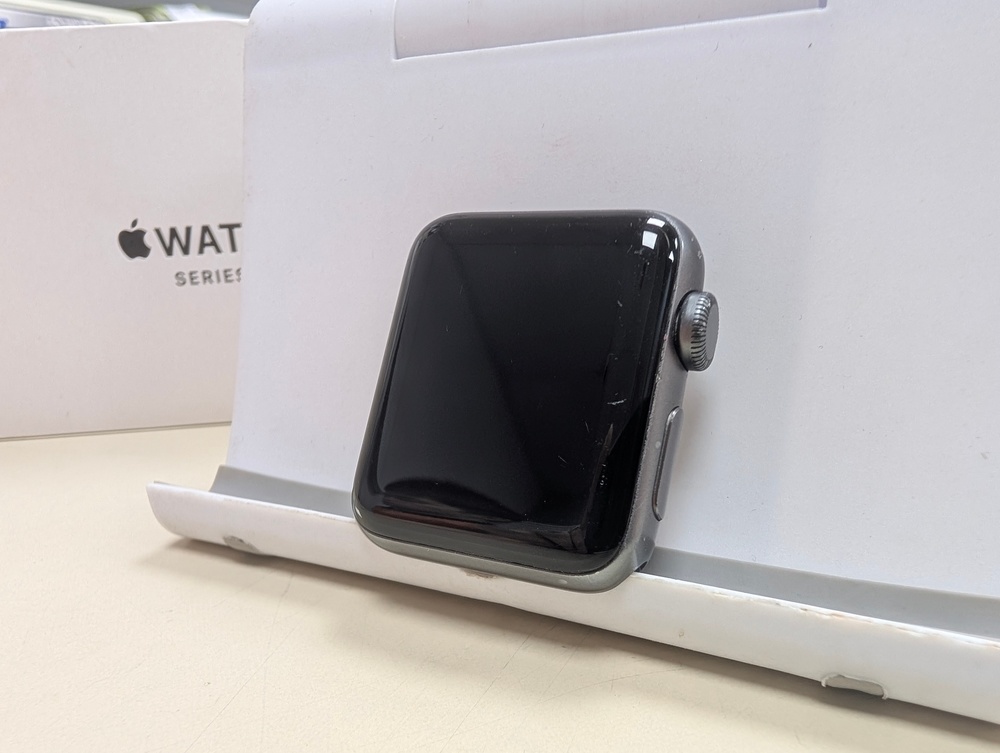 Смарт-часы Apple Watch Series 3 38 мм