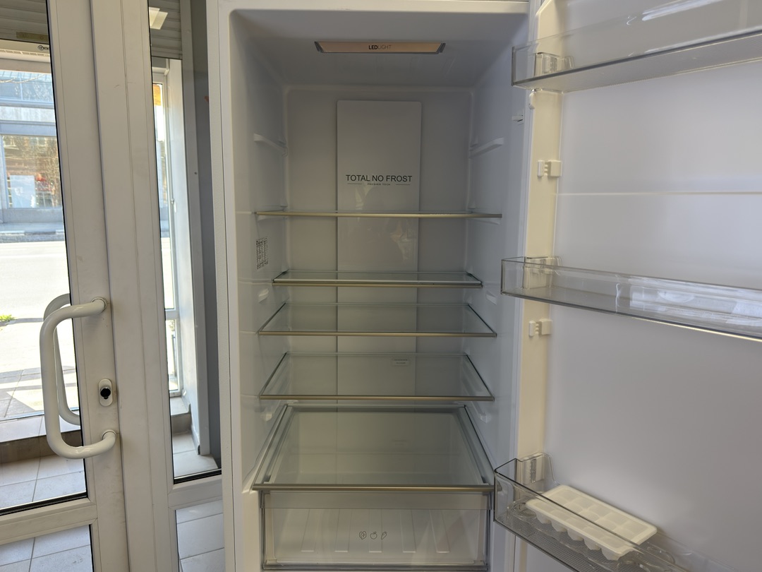 Холодильник Haier CEF537AWG