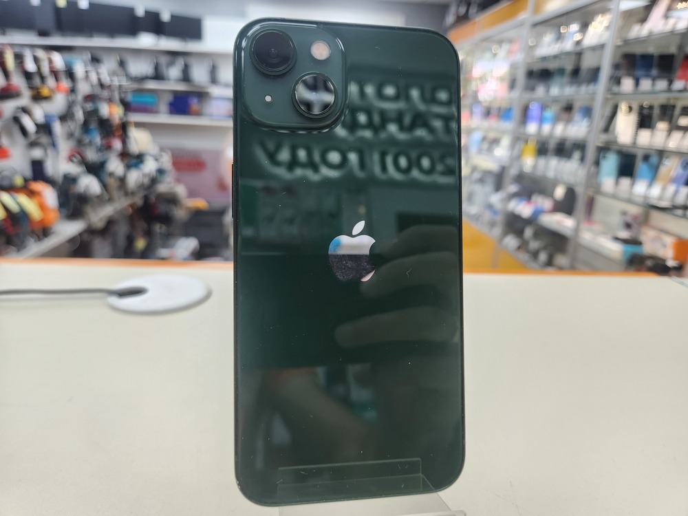 Смартфон Apple iPhone 13 128Gb