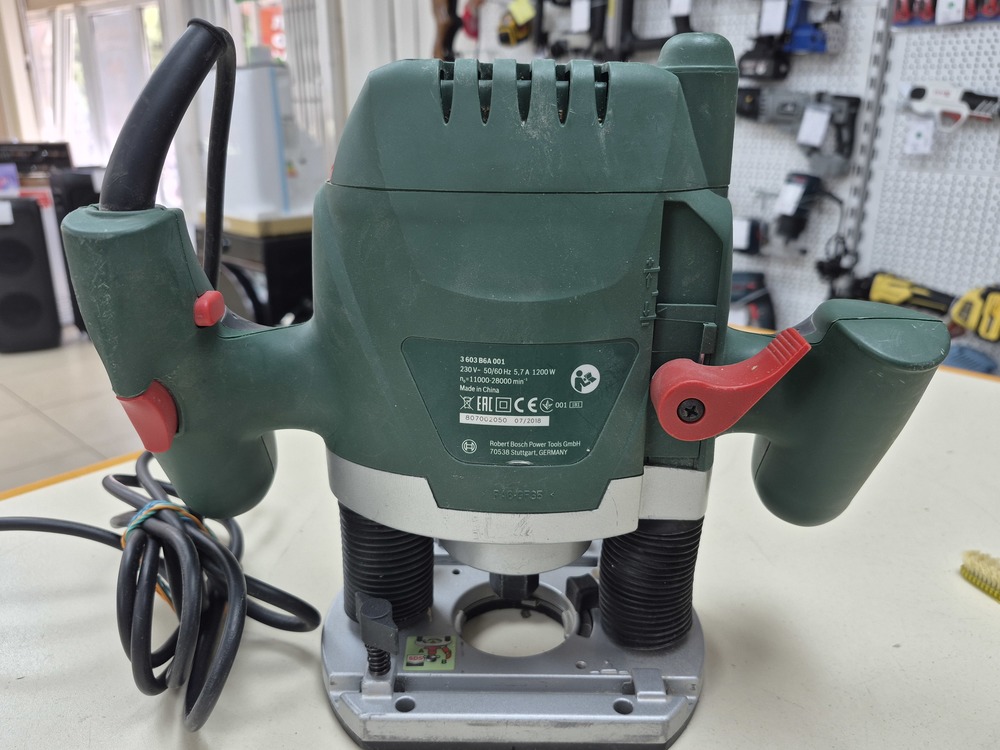 Фрезер Bosch POF 1200AE